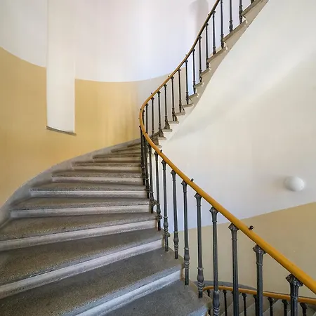 Quiet City Center Apartment In Hip & Foodie Area Prague Exterior photo