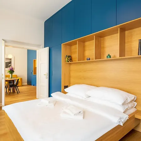 Quiet City Center Apartment In Hip & Foodie Area Prague Exterior photo