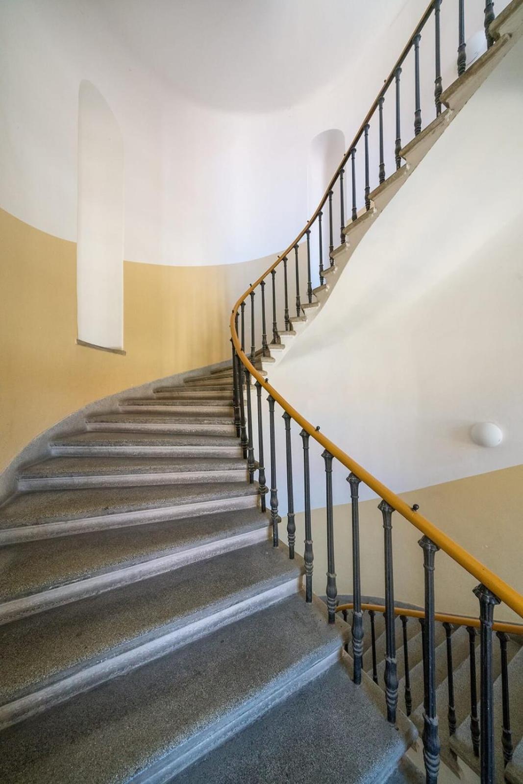Quiet Center In Hip & Foodie Area Appartement